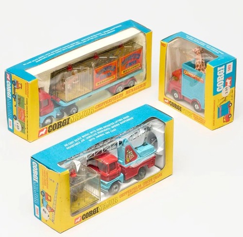 Corgi toys piece 1139 1144 - toys, 1139,