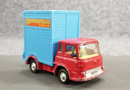 Corgi toys bedford - toys, tractor